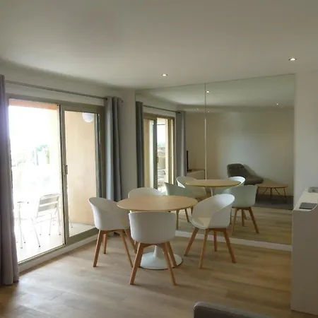 De Standing à 5 Min De La N 7208 Apartamento